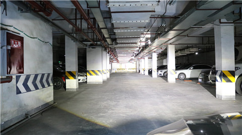 FJ車燈改裝LED雙光透鏡遠(yuǎn)近光效果實拍