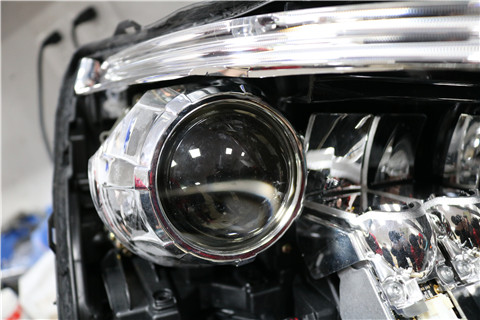 jeep大指揮官車燈改裝激光大燈改裝細(xì)節(jié)展示