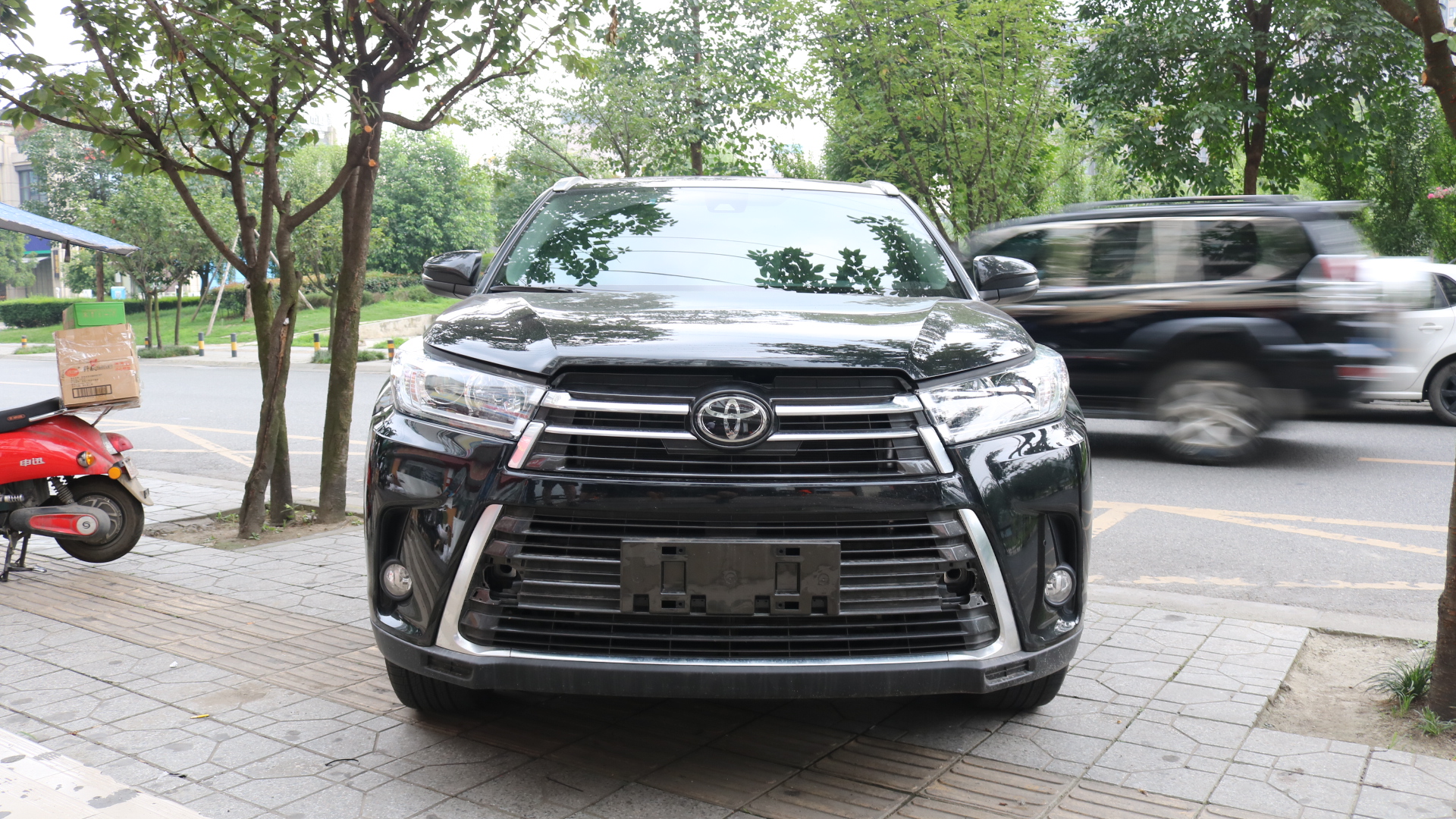 成都漢蘭達(dá)車(chē)燈改裝-天一車(chē)燈