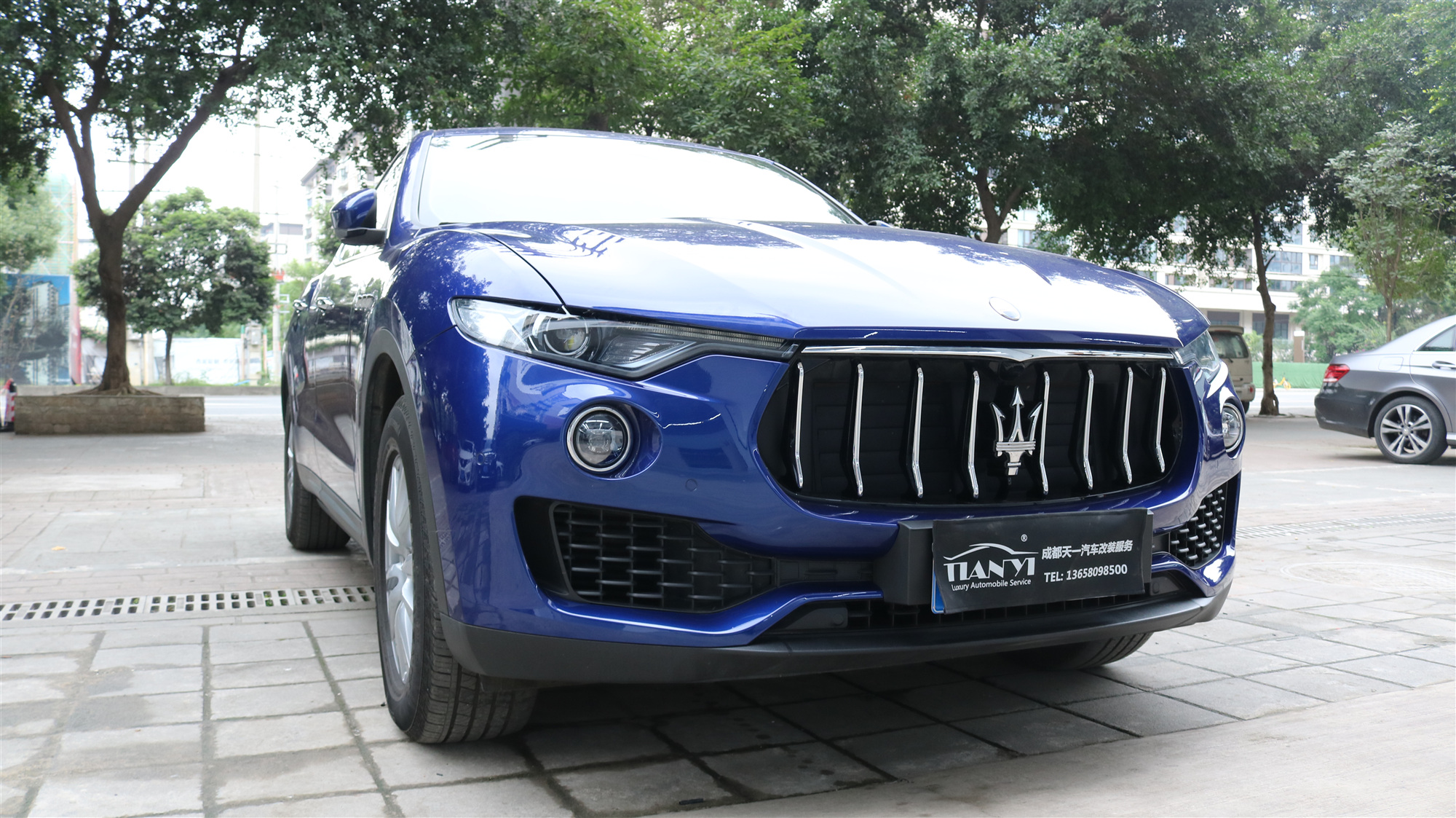 瑪莎拉蒂萊萬(wàn)特車(chē)燈改裝